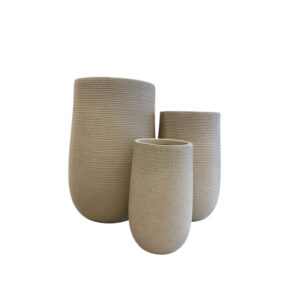 MACETA DE RESINA BEIGE