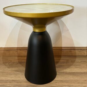 MESA AUXILIAR BASE NEGRA CON DORADO TOP ACRILICO 2901