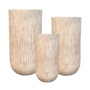 Macetas altas beige con textura